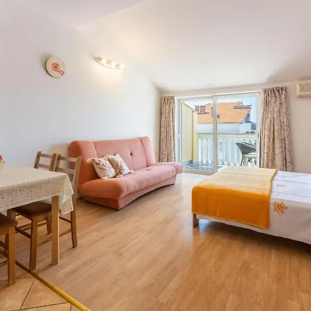Studio Fur 3 Personen Ca 30 Qm In Crikvenica, Kvarner Bucht Und Umgebung - B52604