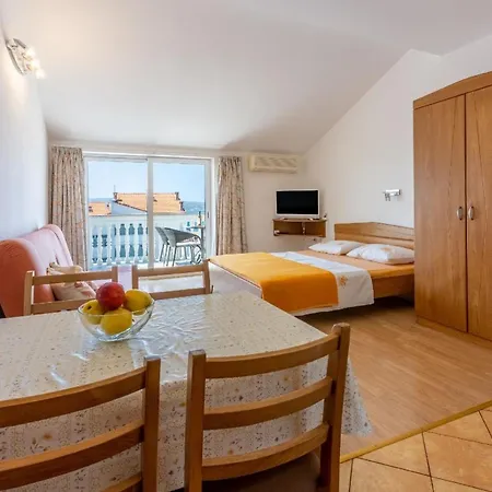 Apartment Studio Fur 3 Personen Ca 30 Qm In Crikvenica, Kvarner Bucht Und Umgebung - B52604 Crikvenica