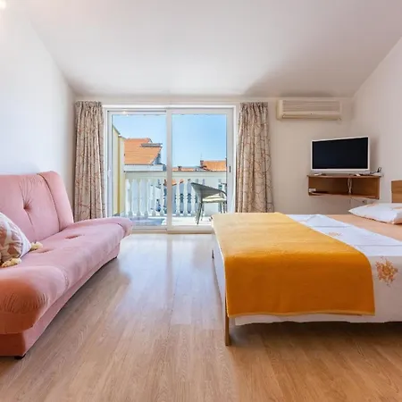 Studio Fur 3 Personen Ca 30 Qm In Crikvenica, Kvarner Bucht Und Umgebung - B52604 * Crikvenica